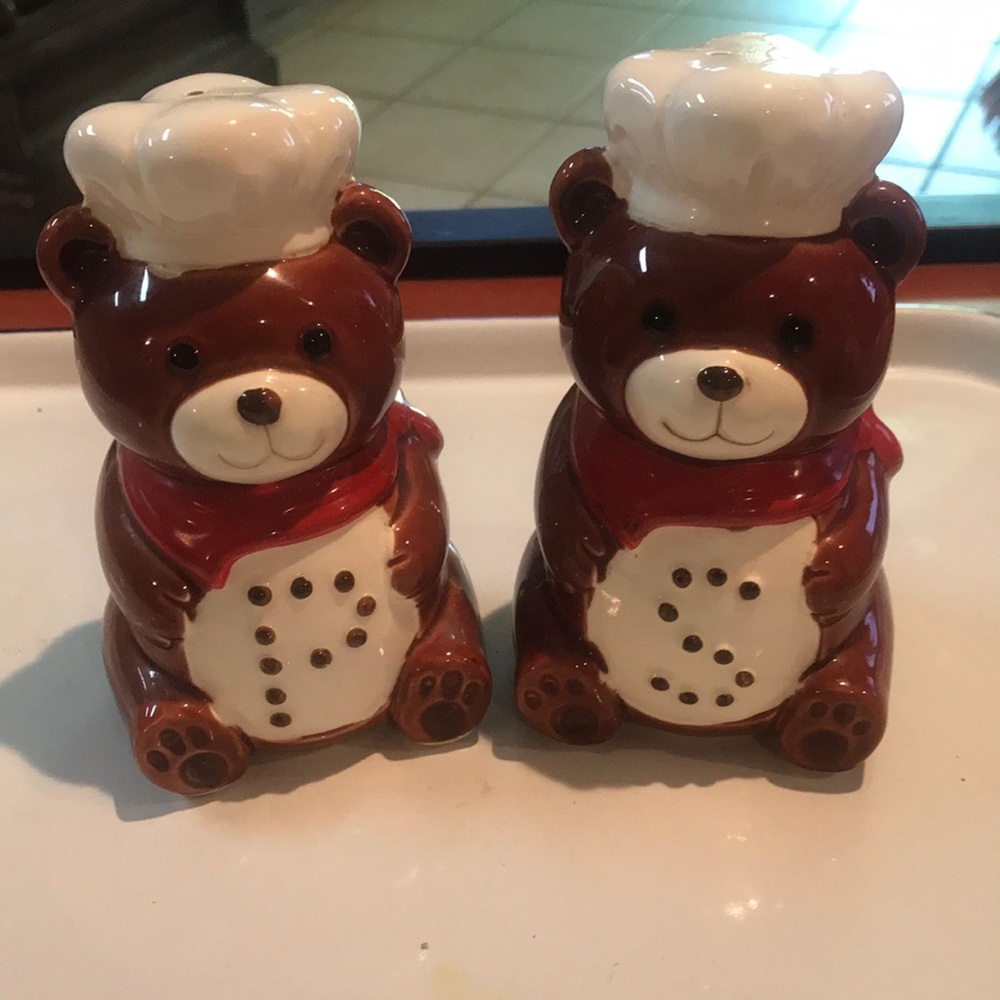 B&D Chef Teddy Bear Salt Pepper Shakers